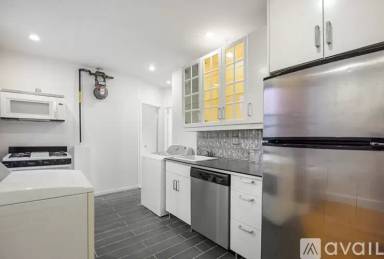 Main picture of 507 W 159th St