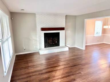Main picture of 105 Artesian Dr