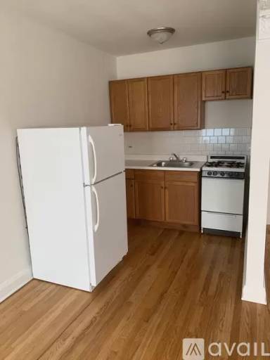 Main picture of 4824 N Damen Ave