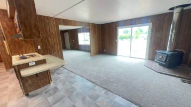 Main picture of 829 W Harbeck Rd