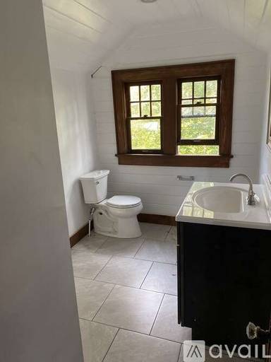 Main picture of 10 Mease St