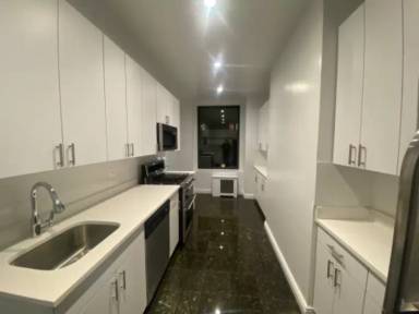 Main picture of 200 W 58th St