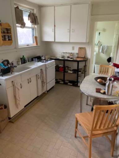 Main picture of 618 W Olin Ave