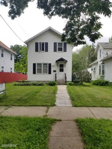 Main picture of 315 5th Ave NW