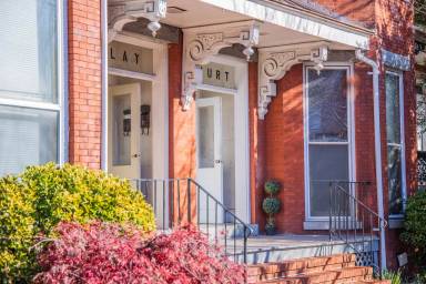 Main picture of 104 1/2 E Clay St
