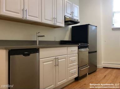 Main picture of 5 N Margin St