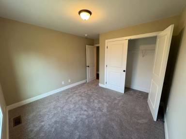 Main picture of 79 Luke Ct