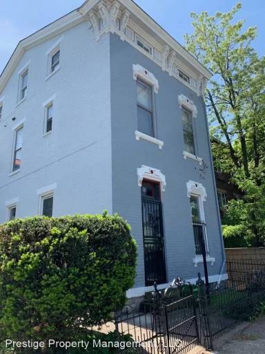 Main picture of 15 W McMillan St