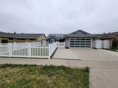 Main picture of 12541 Hayford St