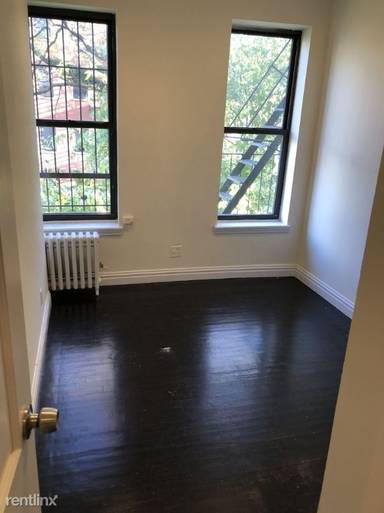Main picture of 545 E 12th St