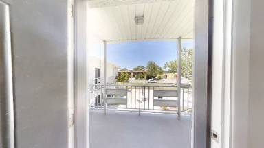 Main picture of 426 Palm Ave N