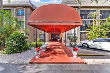 Main picture of Plaza Gardens Condominium