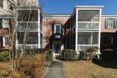 Main picture of 36 Sheridan Dr NE