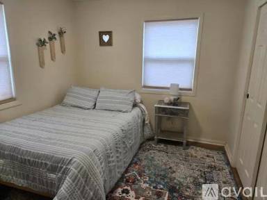 Main picture of 27 Shady Ln