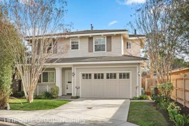Main picture of 2464 Norse Ave