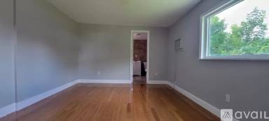 Main picture of 405 E Jersey Rd