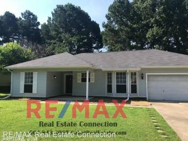 Main picture of 12 Bent Tree Dr