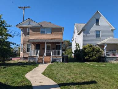 Main picture of 1476 W 107th St