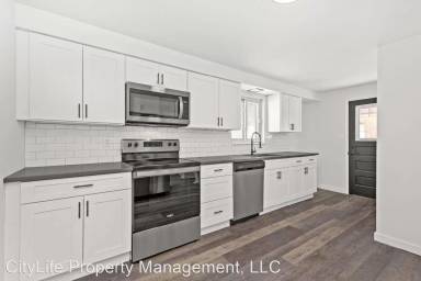 Main picture of 25 Nancy Dr