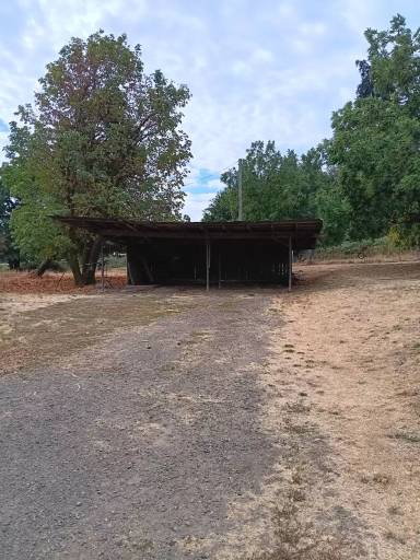 Main picture of 2962 Wintel Rd S
