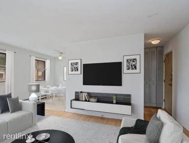 Main picture of 530 W Aldine Ave