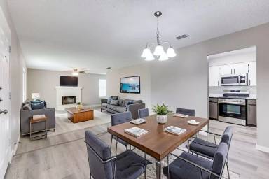Main picture of 7304 Vista Cliff Dr