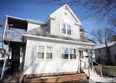 Main picture of 133 Van Buren St