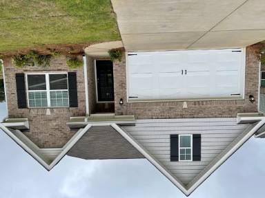 Main picture of 102 Lincoln Gray Cir