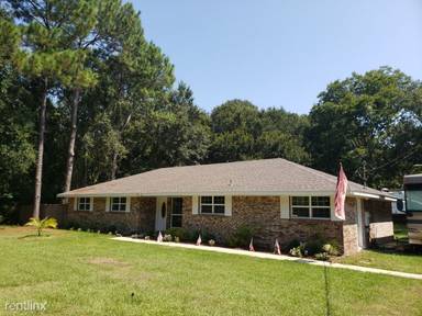 Main picture of 902 N Hickory St