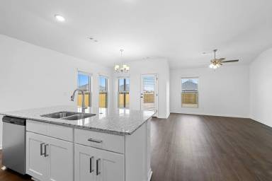 Main picture of 1009 SW 3rd Ave