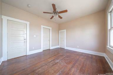 Main picture of 204 Mount Vernon Ct