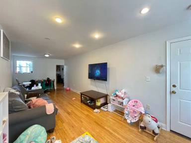 Main picture of 1436 S Broad St