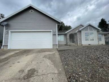 Main picture of 2200 NW Witherspoon Ave