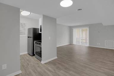 Main picture of 4425 E Chapel Rd