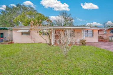 Main picture of 1012 Cadillac Dr