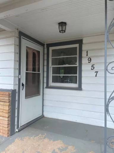 Main picture of 1957 Ballinger St