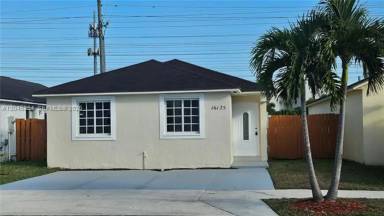 Main picture of 16125 SW 137th Ct