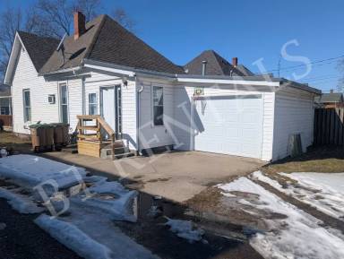 Main picture of 719 Maple St
