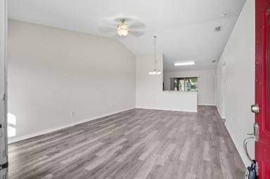 Main picture of 120B Coral Reef Ct N