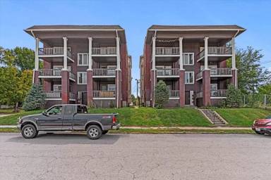 Main picture of 1119 E 28th St