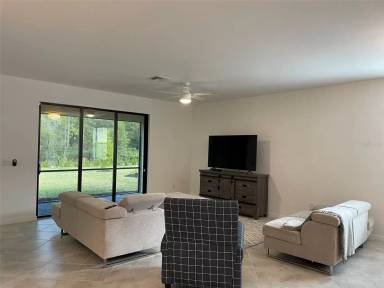Main picture of 15920 Honey Suckle St