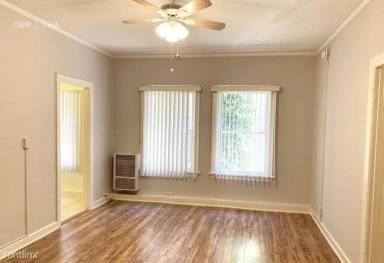 Main picture of 518 S Mariposa Ave