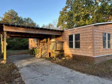 Main picture of 3305 Oaks Rd