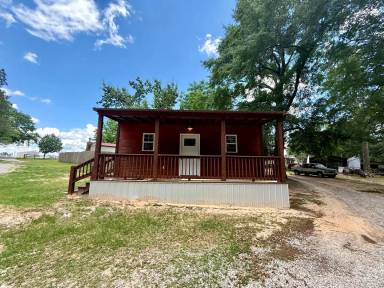 Main picture of 371 County Road 5516