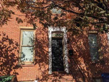 Main picture of 1206 W Lombard St