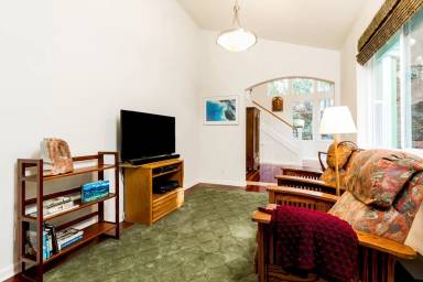 Main picture of 260 Jaunell Rd