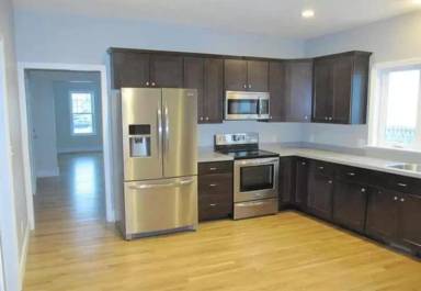 Main picture of 539 Southbridge St