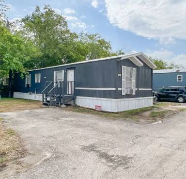 Main picture of 32 E Jones Rd