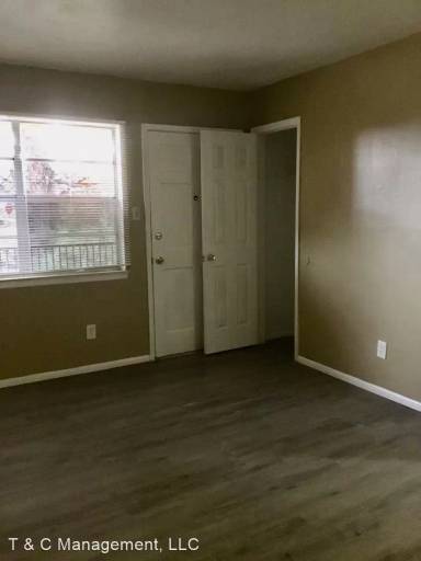 Main picture of 8201 Marquette Ave NE