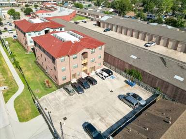 Main picture of Neuens Square Apartments
